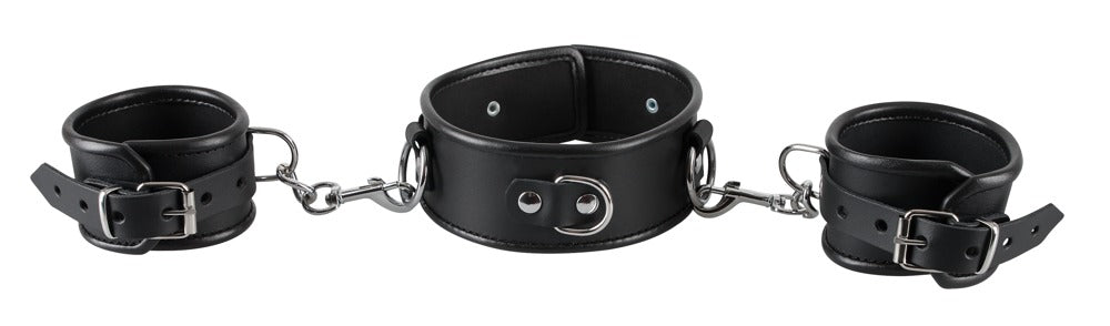 Collier et menottes en cuir de ZADO